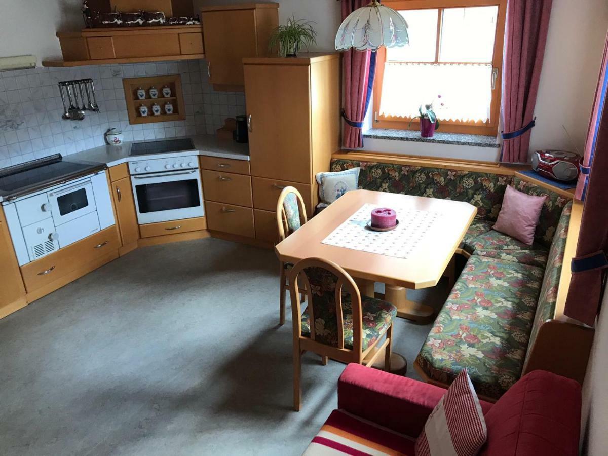 Biobergbauernhof Bergzeit Apartment In Гольдег Экстерьер фото